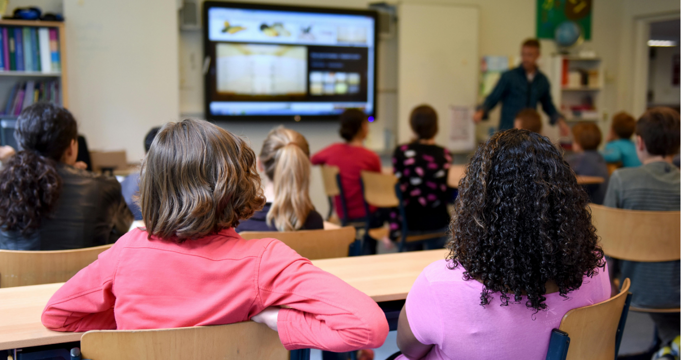 PCPOwerkt case kinderen in klaslokaal